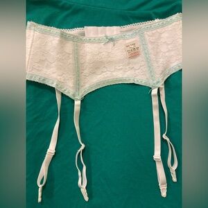 Sexy Corset garter belt stretch back hook Size 30-31 new
